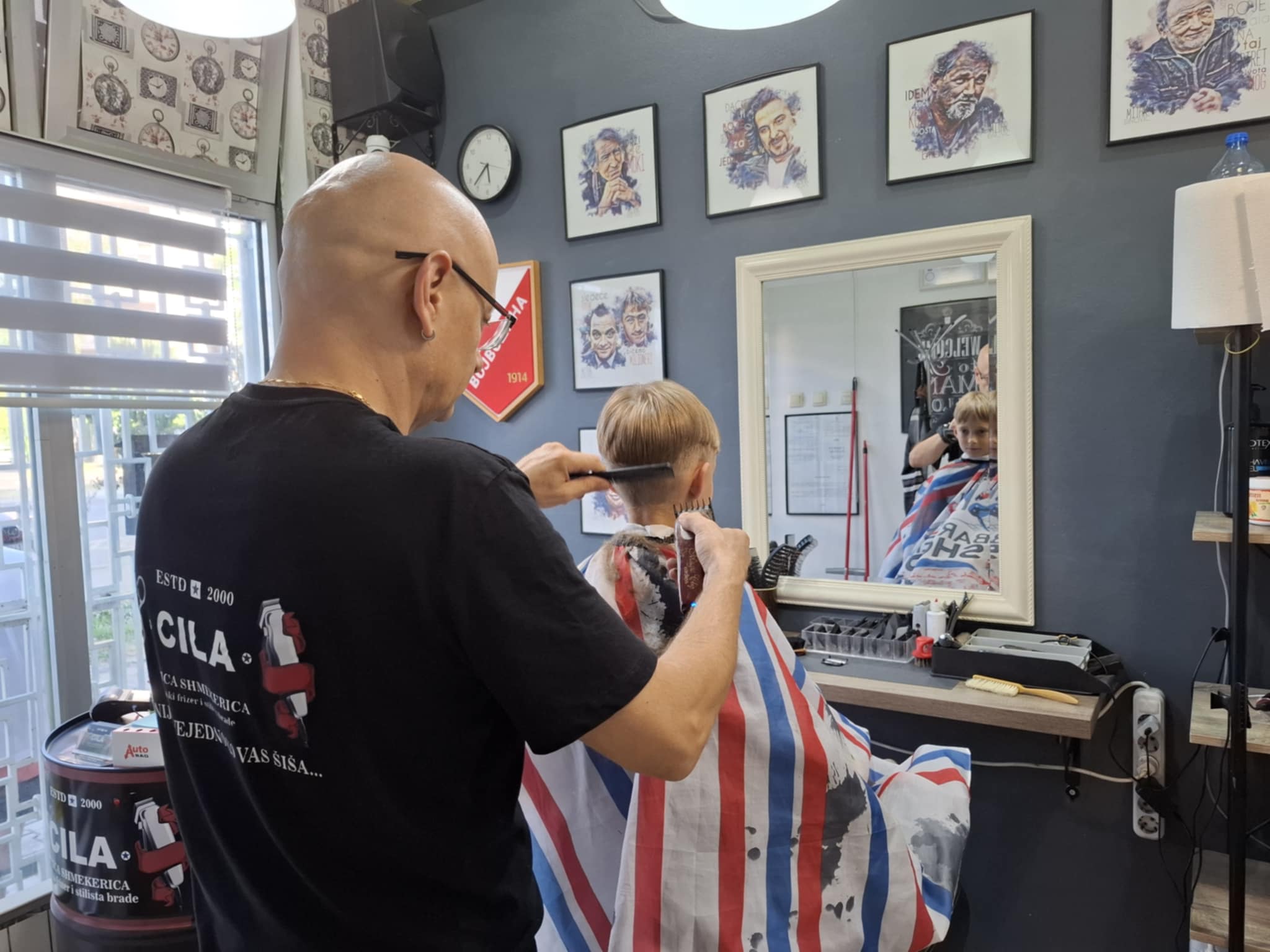 Cila Brica, master barber