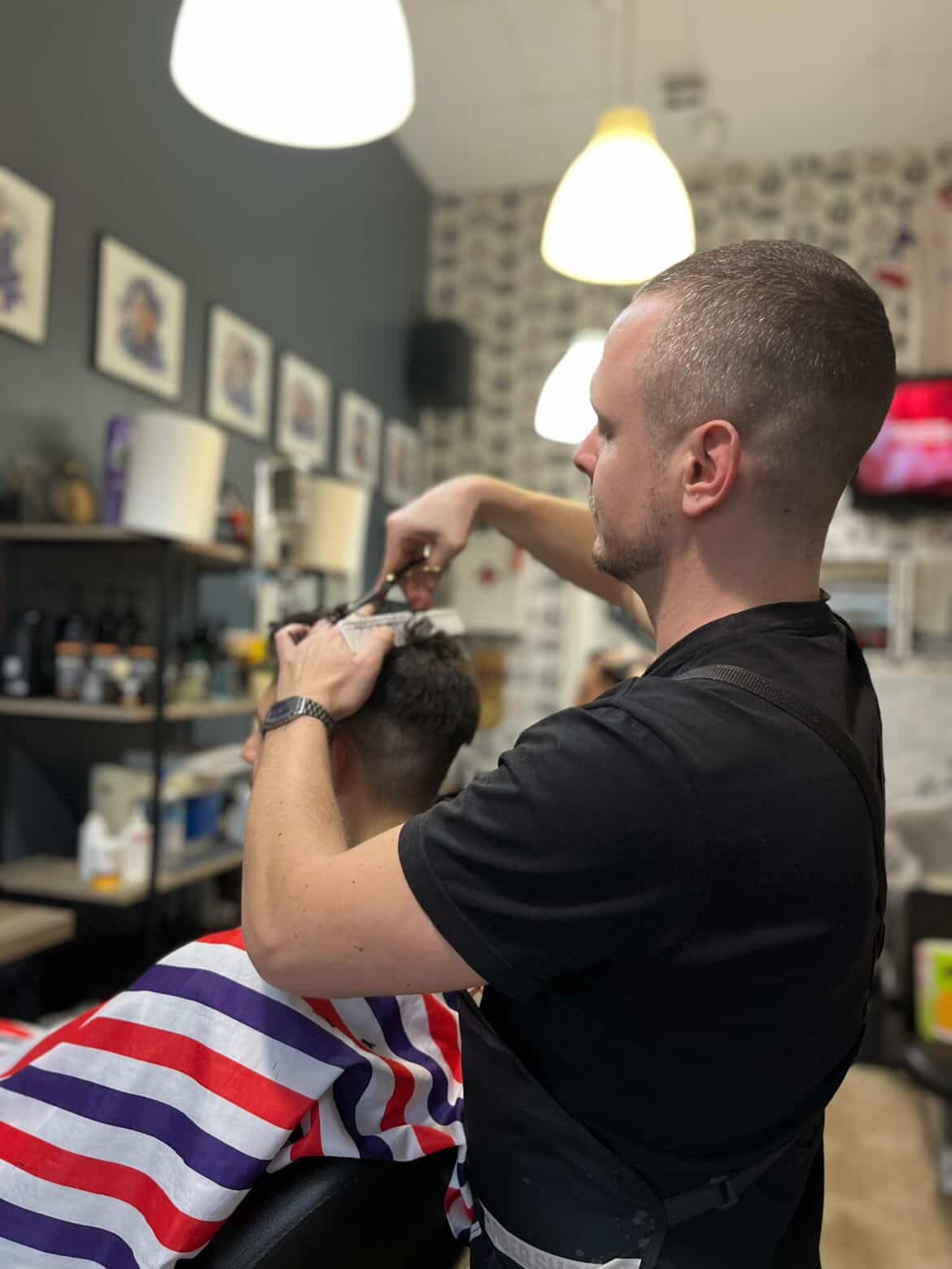 Goran Kis, senior barber